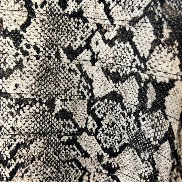 H&M Snakeskin pattern body on dress Size 12 ✨NWT✨ - Picture 3 of 7
